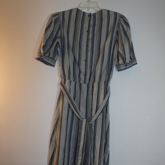 short-sleeve pinafore crew-neck dress, vintage late 1970s-1980s, made in Canada - Picture 9 of 16